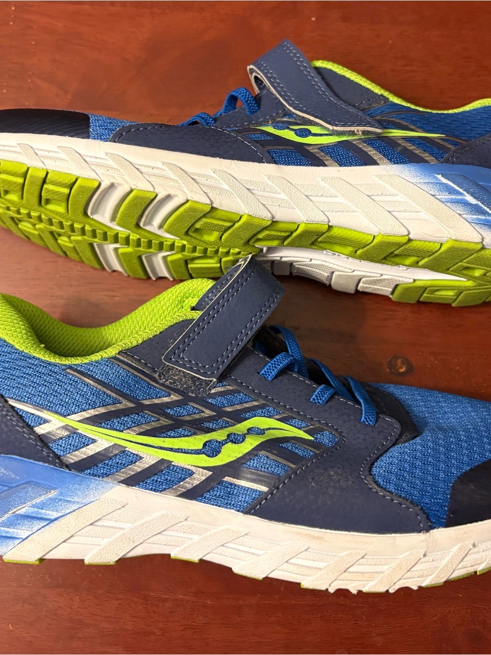 Saucony Kids Blue and Lime Hook-and-Loop Athletic Sneakers